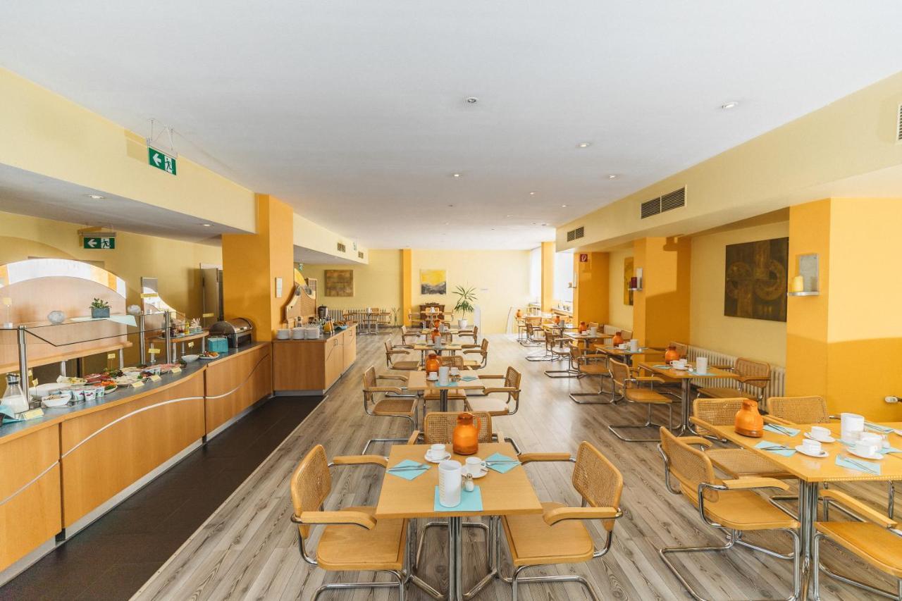 Terminal Hotel Koeln Buitenkant foto