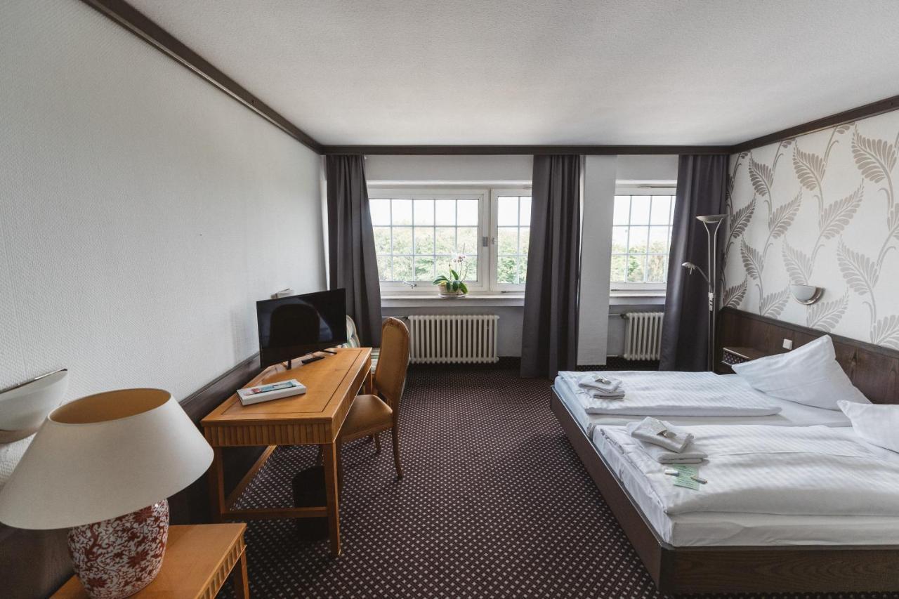Terminal Hotel Koeln Buitenkant foto